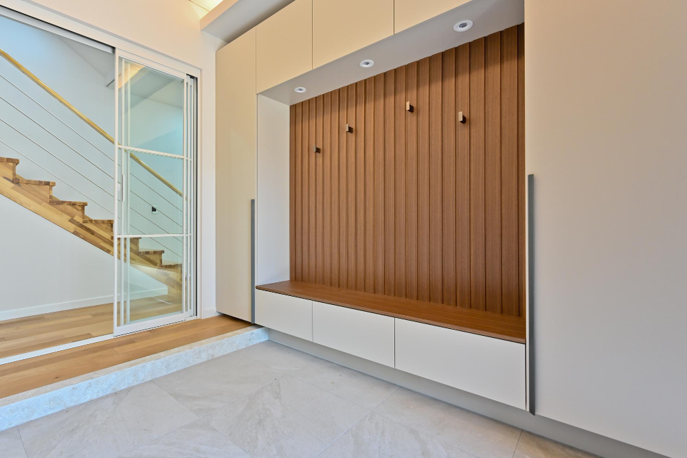 un claustra bois pour valoriser votre escalier intérieur